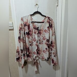 Lily White 3XL V-neck Floral Button-Front Blouse